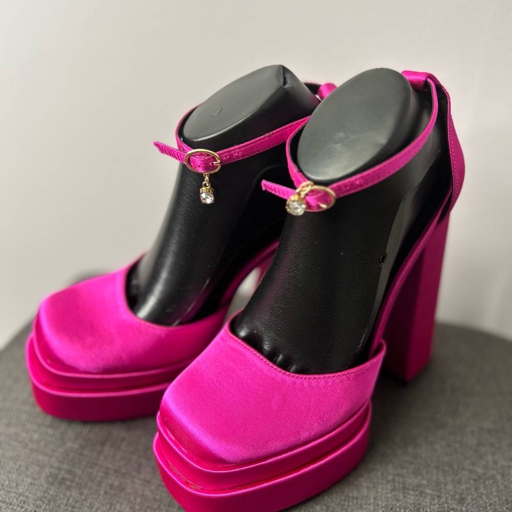🆕 Dream Pairs Fuchsia Platform Heels